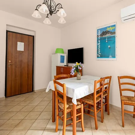 150 Meters From The Sea, 2 Swimming Pools, Air Conditioning Апартаменты