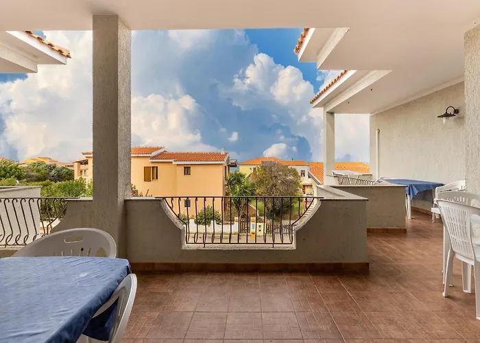 150 Meters From The Sea, 2 Swimming Pools, Air Conditioning Валледория